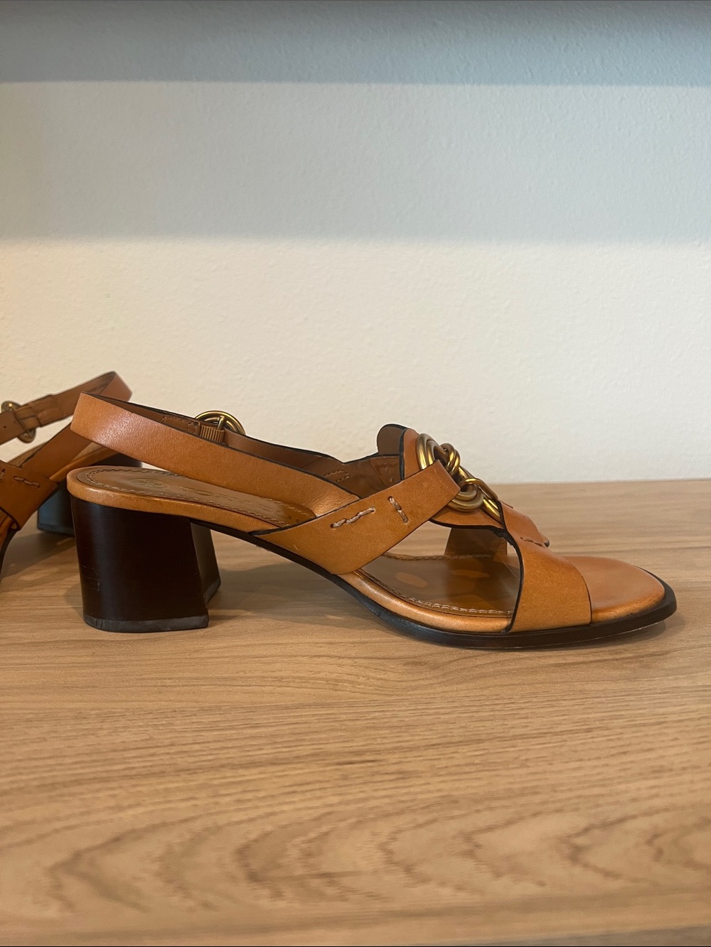 Tory Burch Tan Leather Mid-Heel Sandals with Gold Hardware - Picture 7 of 10